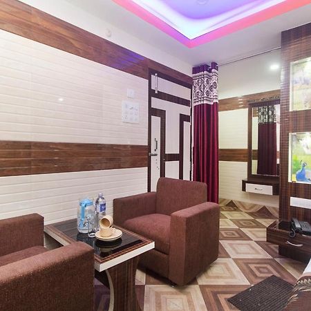 Oyo 16064 Tirupati Lodge Siliguri Εξωτερικό φωτογραφία