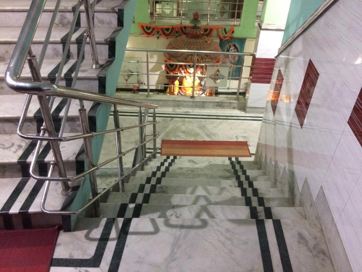 Oyo 16064 Tirupati Lodge Siliguri Εξωτερικό φωτογραφία