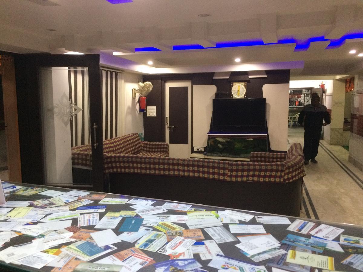 Oyo 16064 Tirupati Lodge Siliguri Εξωτερικό φωτογραφία
