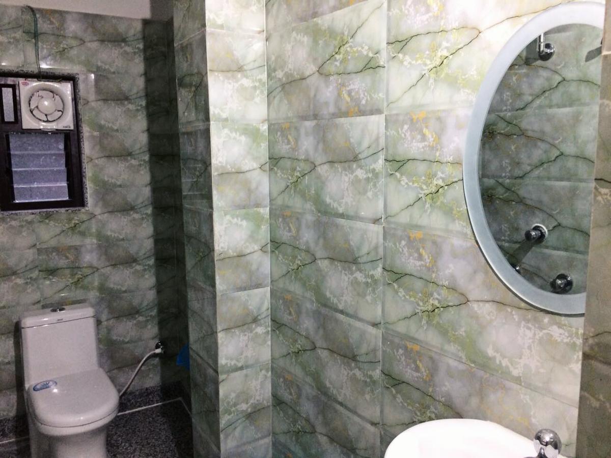Oyo 16064 Tirupati Lodge Siliguri Εξωτερικό φωτογραφία